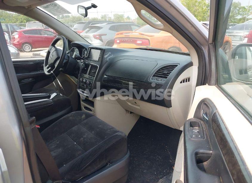 Photo 5 of 2014 Dodge Grand CARAVAN SE (VIN 2C4RDGBG4ER236131)