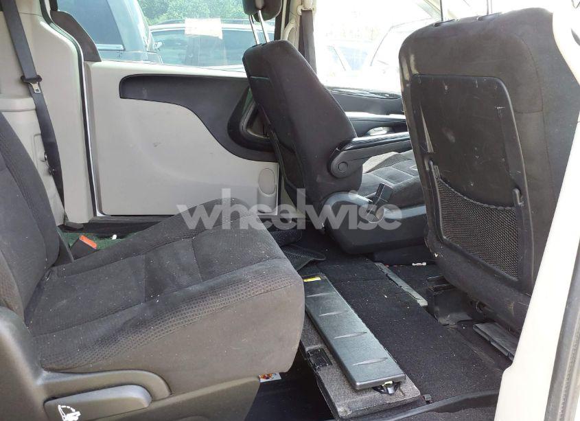 Photo 8 of 2015 Dodge Grand CARAVAN AMERICAN VALUE PKG (VIN 2C4RDGBG4FR511904)