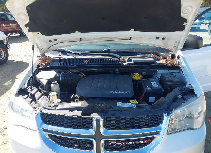 Photo 10 of 2015 Dodge Grand CARAVAN SE (VIN 2C4RDGBG4FR563694)