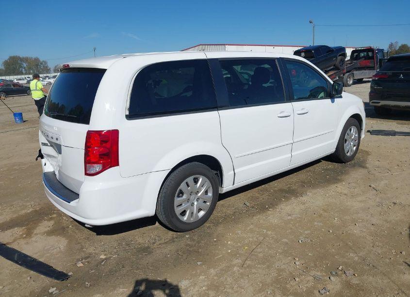 Photo 4 of 2015 Dodge Grand CARAVAN SE (VIN 2C4RDGBG4FR563694)