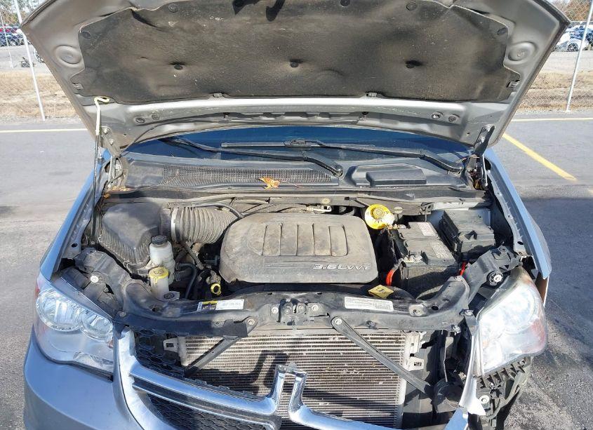 Photo 10 of 2015 Dodge Grand CARAVAN SE (VIN 2C4RDGBG4FR593651)