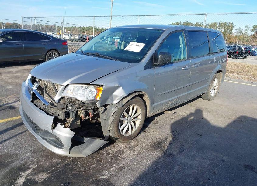 Photo 2 of 2015 Dodge Grand CARAVAN SE (VIN 2C4RDGBG4FR593651)