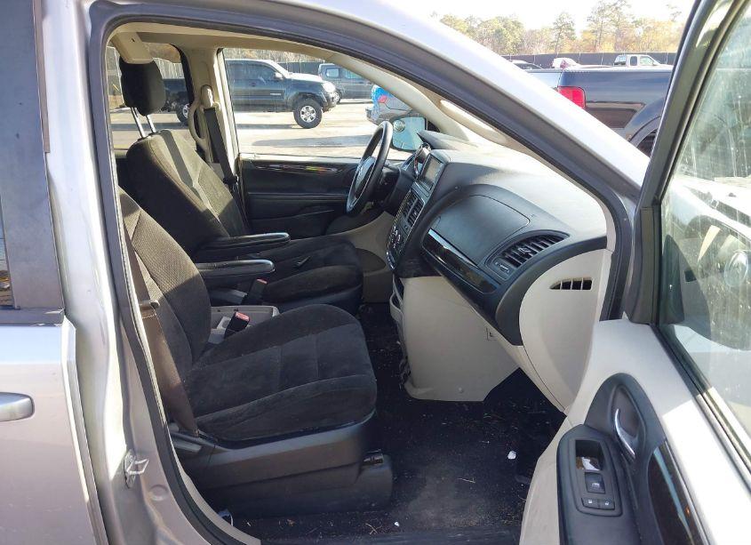 Photo 5 of 2015 Dodge Grand CARAVAN SE (VIN 2C4RDGBG4FR593651)