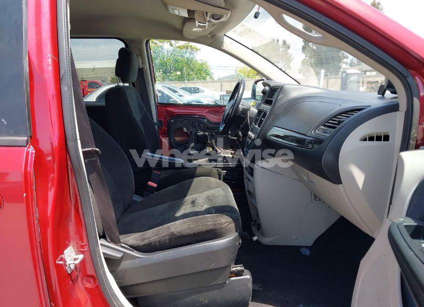 Photo 5 of 2015 Dodge Grand CARAVAN SE (VIN 2C4RDGBG4FR647899)