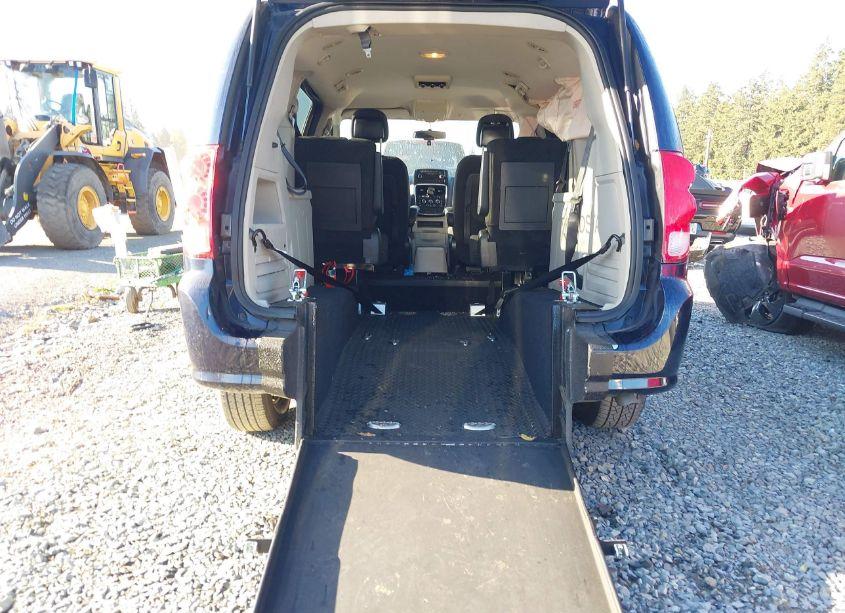 Photo 18 of 2016 Dodge Grand CARAVAN SE (VIN 2C4RDGBG4GR106238)