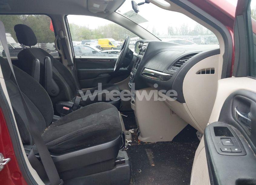 Photo 5 of 2016 Dodge Grand CARAVAN SE (VIN 2C4RDGBG4GR109432)