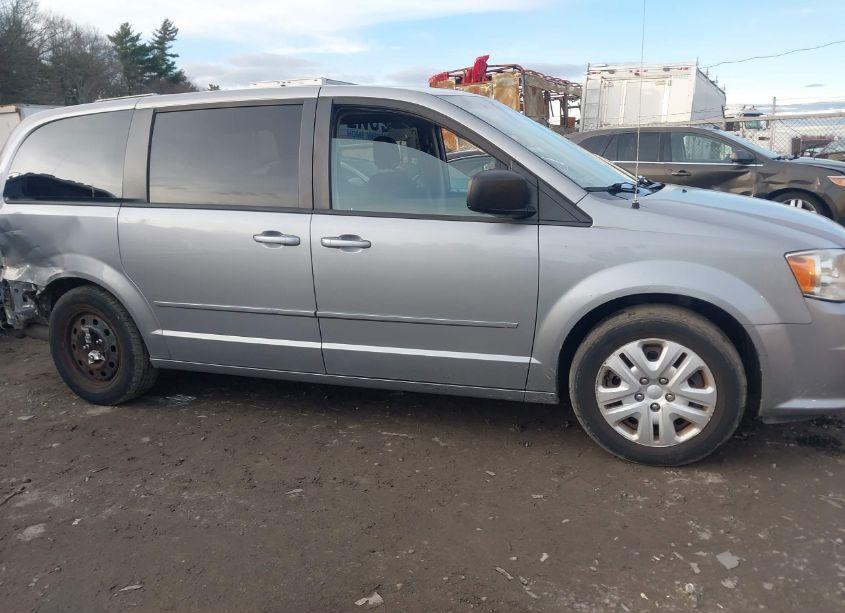 Photo 13 of 2016 Dodge Grand CARAVAN SE (VIN 2C4RDGBG4GR144536)