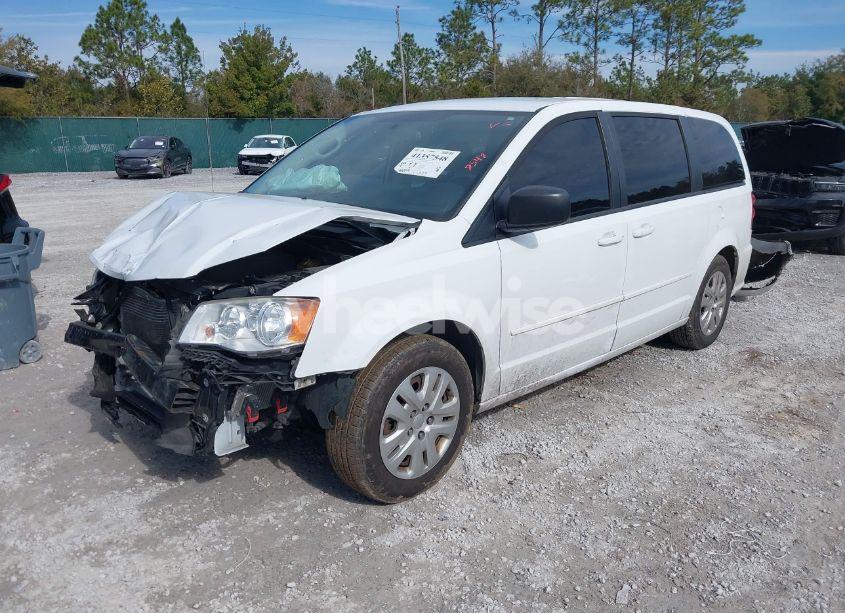 Photo 2 of 2016 Dodge Grand CARAVAN SE (VIN 2C4RDGBG4GR311736)