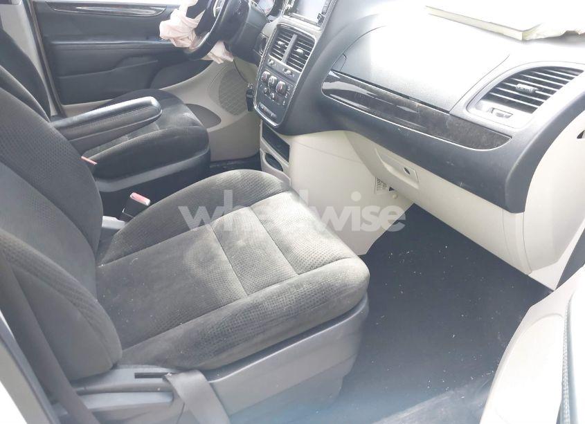 Photo 5 of 2016 Dodge Grand CARAVAN SE (VIN 2C4RDGBG4GR311736)