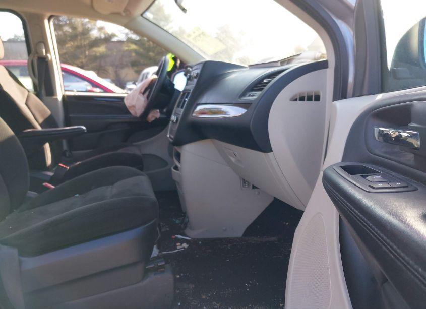 Photo 5 of 2016 Dodge Grand CARAVAN AMERICAN VALUE PKG (VIN 2C4RDGBG4GR335325)