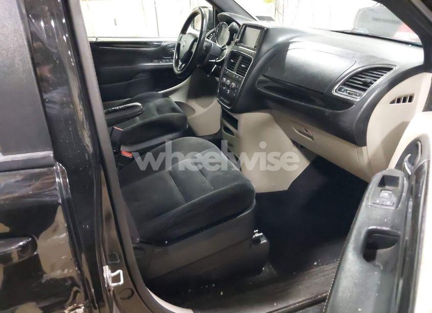 Photo 5 of 2016 Dodge Grand CARAVAN SE PLUS (VIN 2C4RDGBG4GR388770)