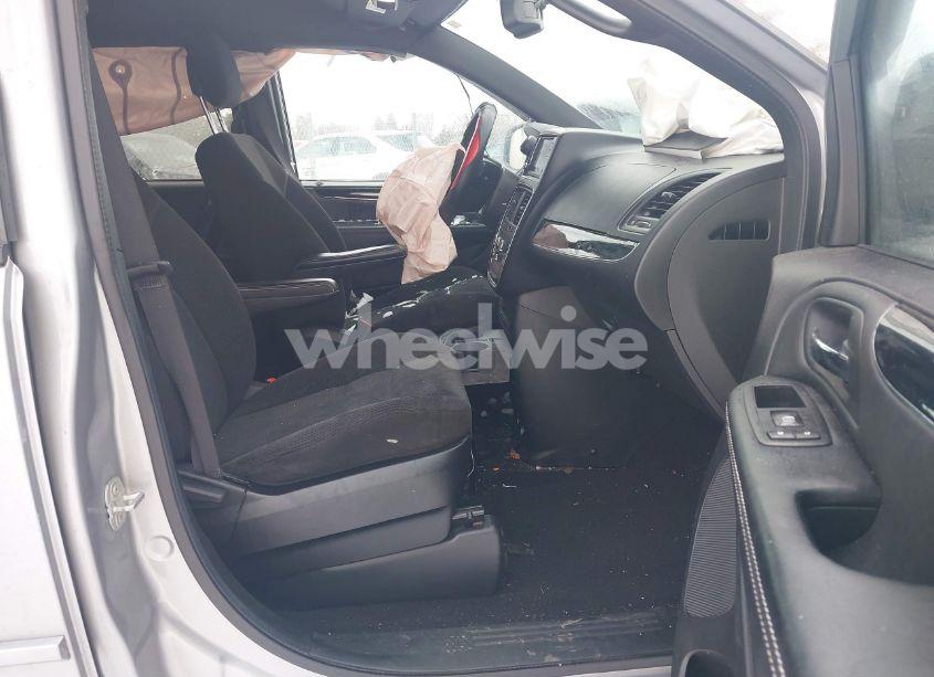 Photo 5 of 2017 Dodge Grand CARAVAN SE PLUS (VIN 2C4RDGBG4HR631737)