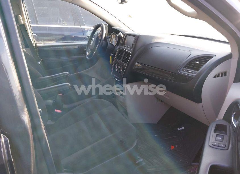 Photo 5 of 2017 Dodge Grand CARAVAN SE (VIN 2C4RDGBG4HR681070)