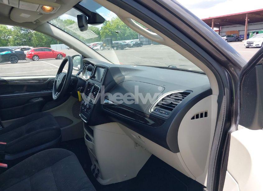 Photo 5 of 2019 Dodge Grand CARAVAN SE (VIN 2C4RDGBG4KR587150)