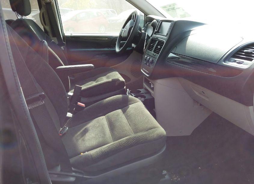 Photo 5 of 2019 Dodge Grand CARAVAN SE (VIN 2C4RDGBG4KR591991)