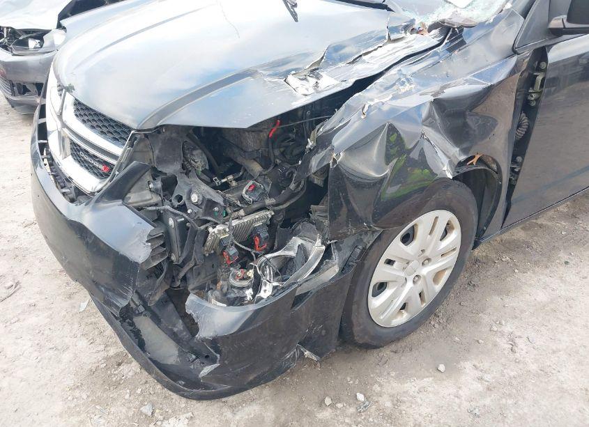 Photo 6 of 2019 Dodge Grand CARAVAN SE (VIN 2C4RDGBG4KR602701)