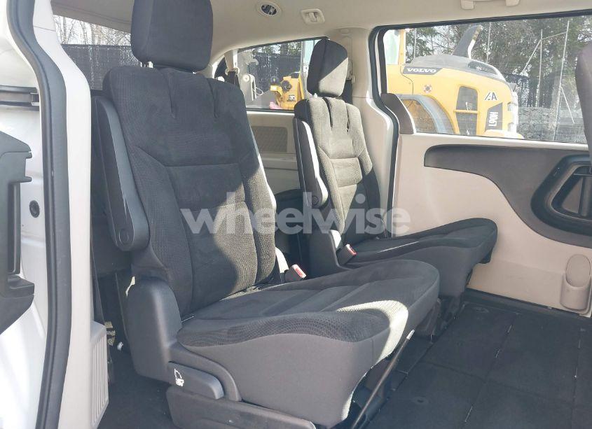 Photo 8 of 2019 Dodge Grand CARAVAN SE (VIN 2C4RDGBG4KR664888)