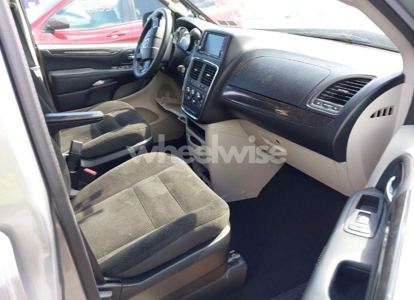 Photo 5 of 2019 Dodge Grand CARAVAN SE (VIN 2C4RDGBG4KR685000)