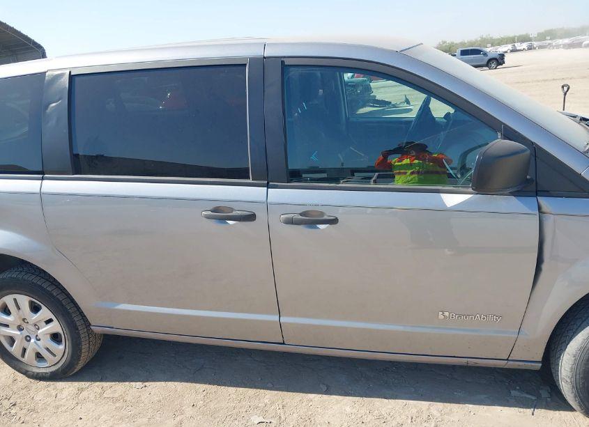 Photo 13 of 2020 Dodge Grand CARAVAN SE (VIN 2C4RDGBG4LR221965)