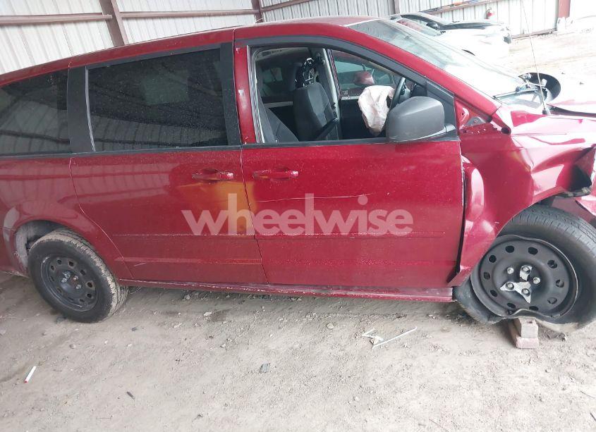 Photo 13 of 2014 Dodge Grand CARAVAN SE (VIN 2C4RDGBG5ER428741)