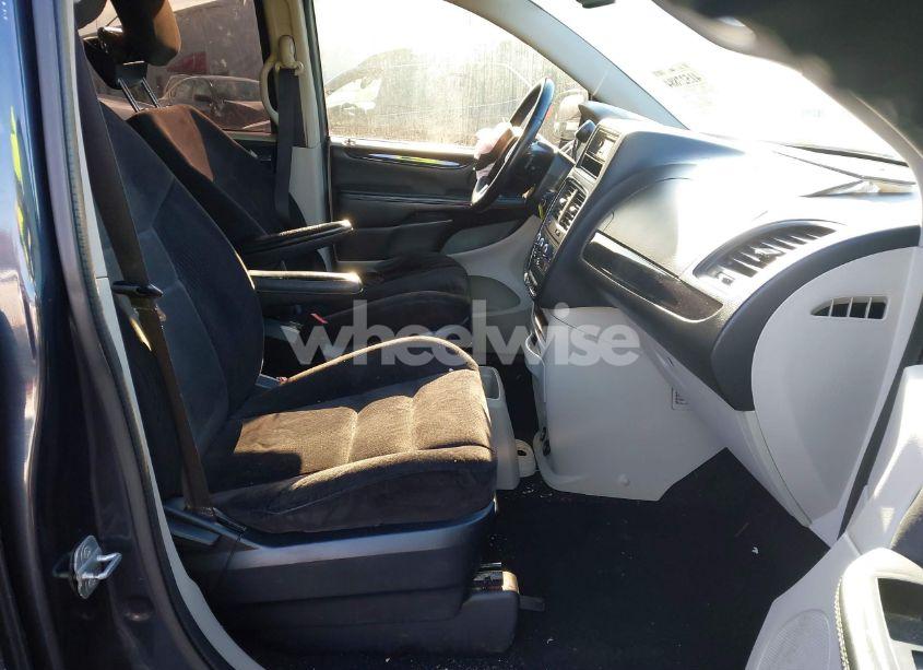 Photo 5 of 2014 Dodge Grand CARAVAN SE (VIN 2C4RDGBG5ER471637)