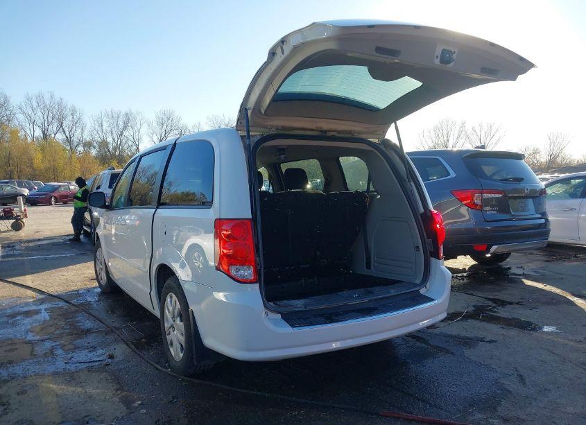 Photo 3 of 2015 Dodge Grand CARAVAN SE (VIN 2C4RDGBG5FR512625)