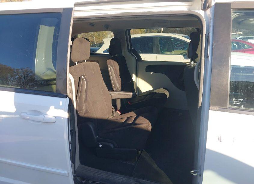 Photo 8 of 2015 Dodge Grand CARAVAN SE (VIN 2C4RDGBG5FR512625)