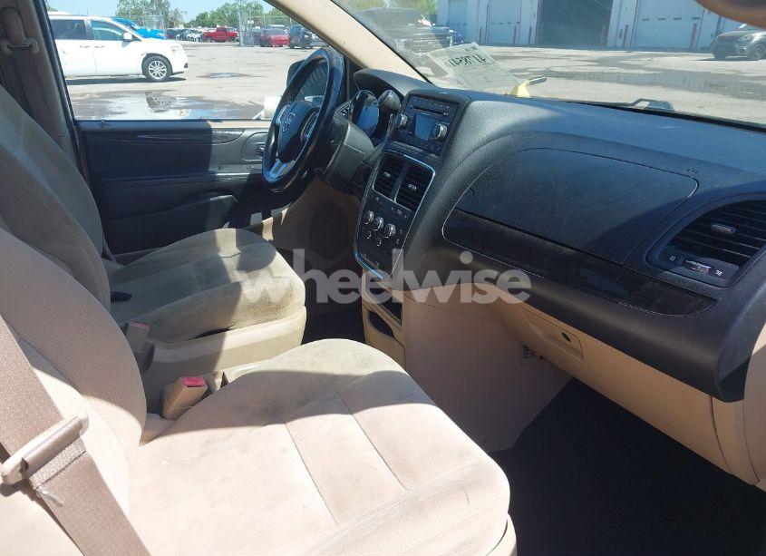 Photo 5 of 2015 Dodge Grand CARAVAN SE (VIN 2C4RDGBG5FR603538)