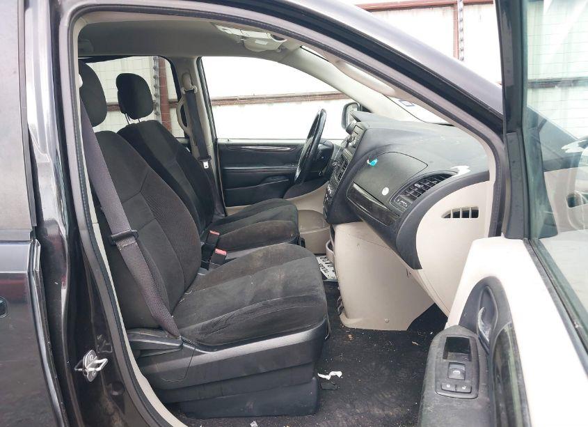 Photo 5 of 2015 Dodge Grand CARAVAN SE (VIN 2C4RDGBG5FR605693)