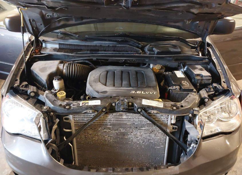 Photo 10 of 2015 Dodge Grand CARAVAN SE (VIN 2C4RDGBG5FR682502)