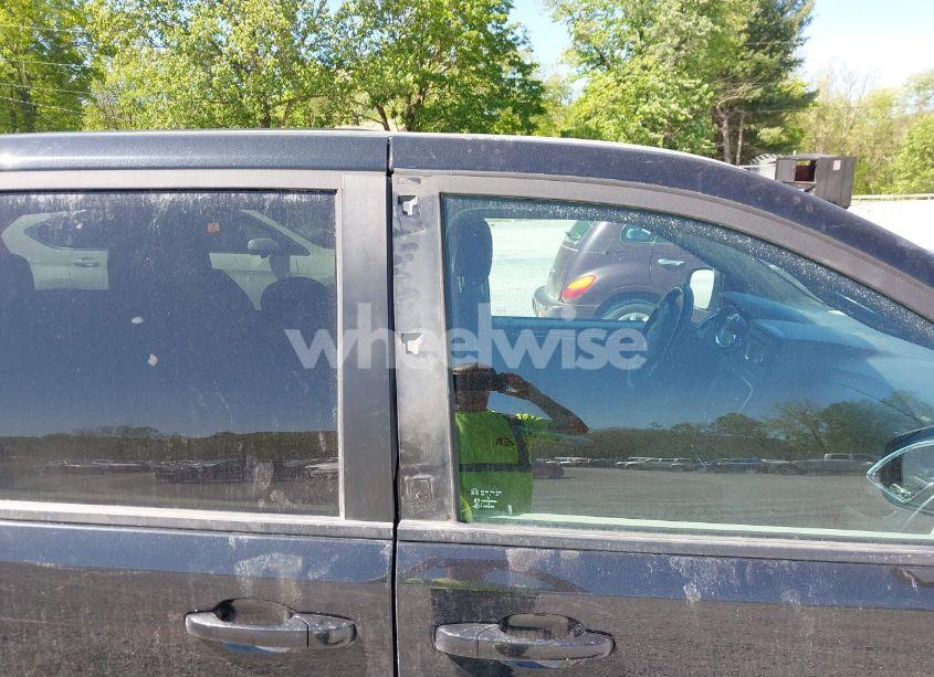 Photo 13 of 2015 Dodge Grand CARAVAN SE PLUS (VIN 2C4RDGBG5FR704806)