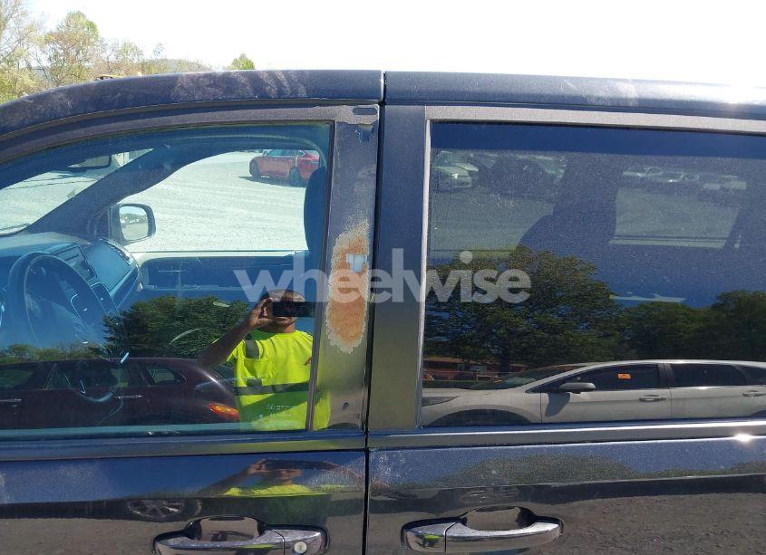 Photo 14 of 2015 Dodge Grand CARAVAN SE PLUS (VIN 2C4RDGBG5FR704806)