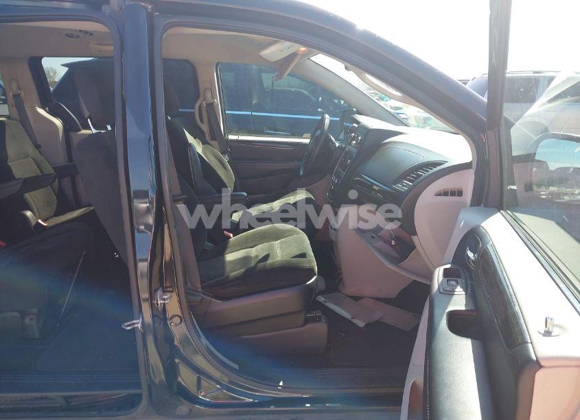 Photo 5 of 2016 Dodge Grand CARAVAN SE (VIN 2C4RDGBG5GR209734)