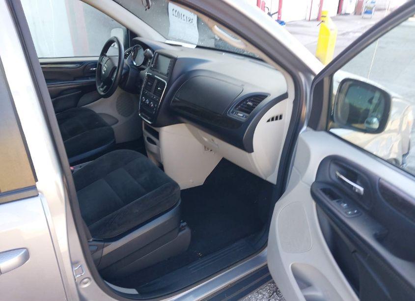 Photo 5 of 2016 Dodge Grand CARAVAN SE/SXT (VIN 2C4RDGBG5GR319456)