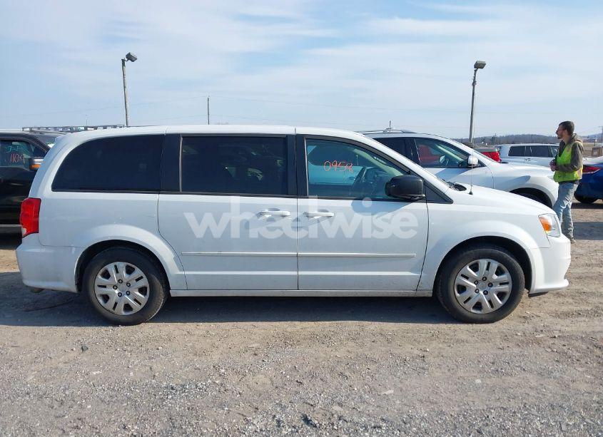 Photo 13 of 2016 Dodge Grand CARAVAN SE (VIN 2C4RDGBG5GR322129)