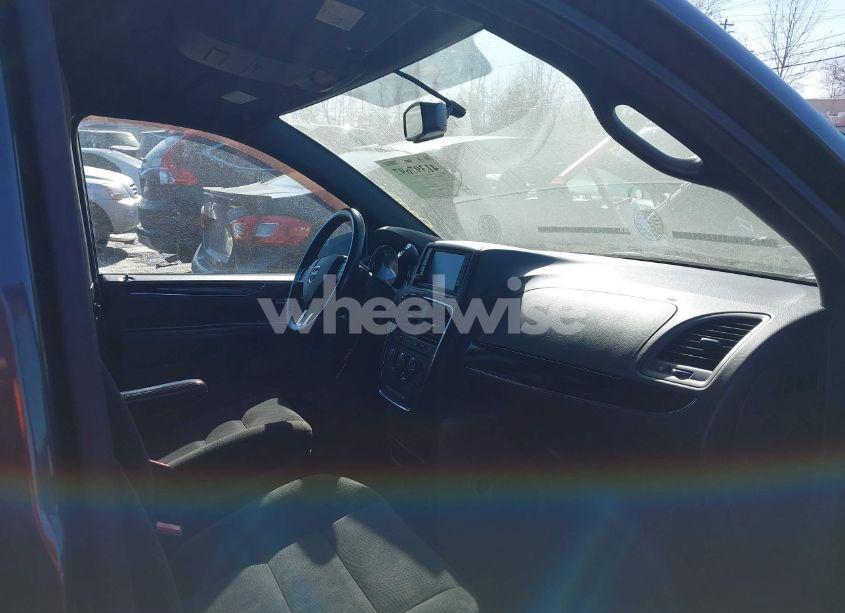 Photo 5 of 2016 Dodge Grand CARAVAN SE PLUS (VIN 2C4RDGBG5GR359830)