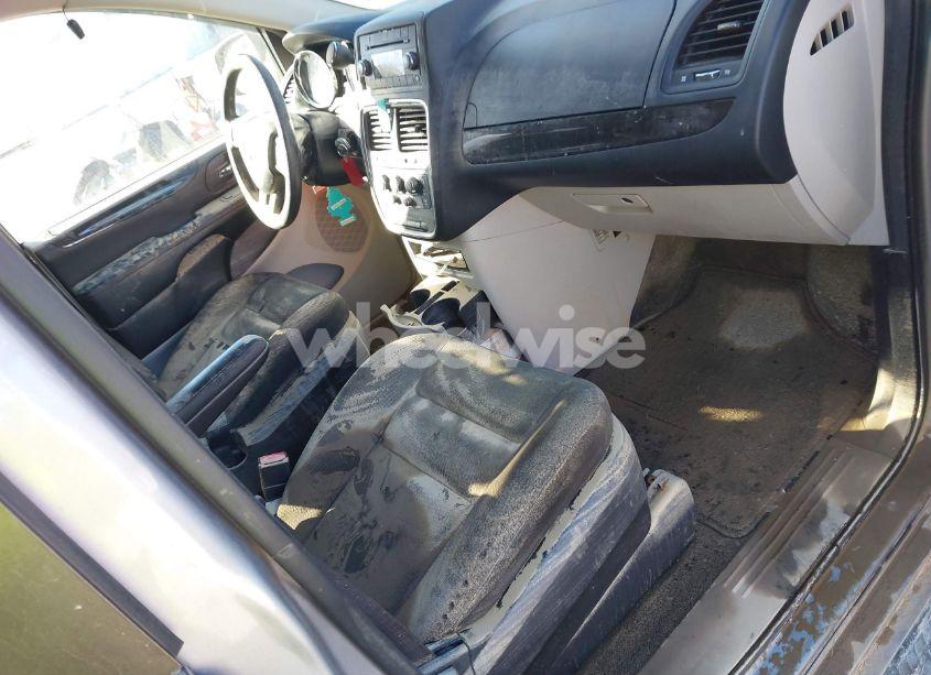 Photo 5 of 2017 Dodge Grand CARAVAN SE (VIN 2C4RDGBG5HR572732)