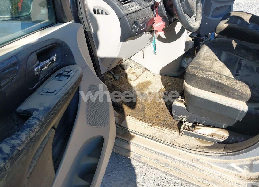 Photo 6 of 2017 Dodge Grand CARAVAN SE (VIN 2C4RDGBG5HR572732)