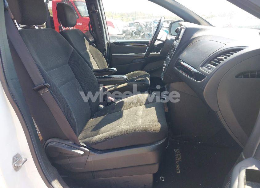 Photo 5 of 2017 Dodge Grand CARAVAN SE PLUS (VIN 2C4RDGBG5HR724783)