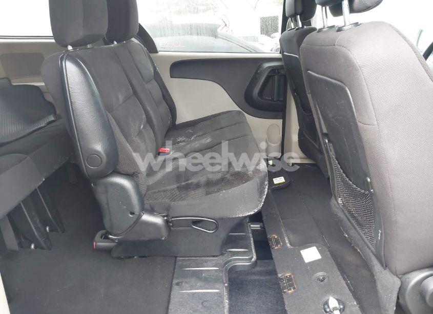 Photo 8 of 2018 Dodge Grand CARAVAN SE (VIN 2C4RDGBG5JR304611)