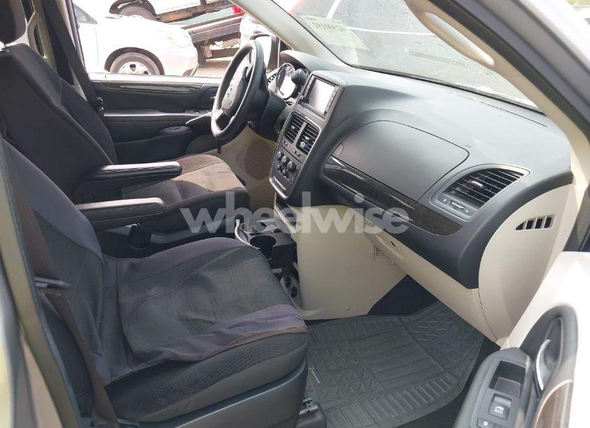 Photo 5 of 2019 Dodge Grand CARAVAN SE (VIN 2C4RDGBG5KR790399)