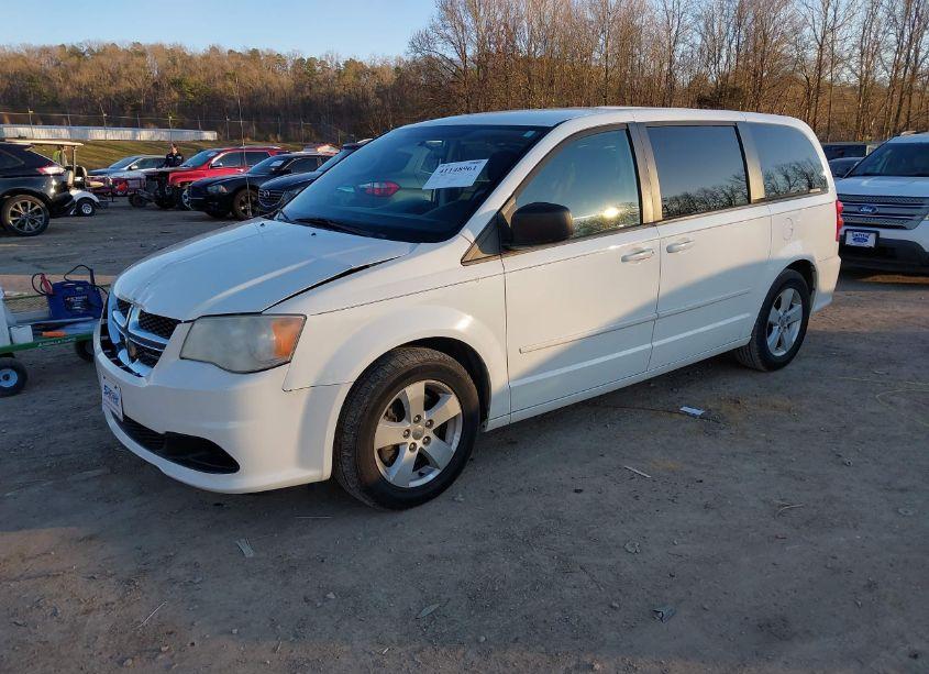 Photo 2 of 2013 Dodge Grand CARAVAN SE (VIN 2C4RDGBG6DR570322)