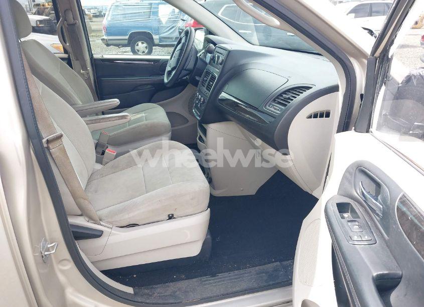 Photo 5 of 2013 Dodge Grand CARAVAN SE (VIN 2C4RDGBG6DR619163)