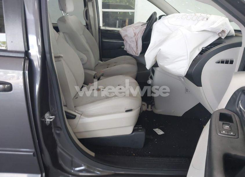 Photo 5 of 2015 Dodge Grand CARAVAN SE (VIN 2C4RDGBG6FR524332)