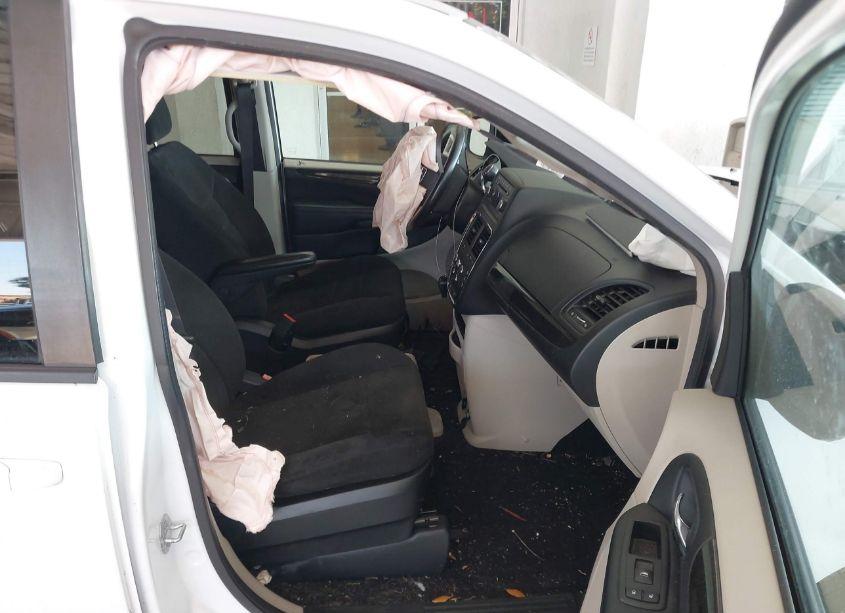 Photo 5 of 2015 Dodge Grand CARAVAN SE (VIN 2C4RDGBG6FR641957)