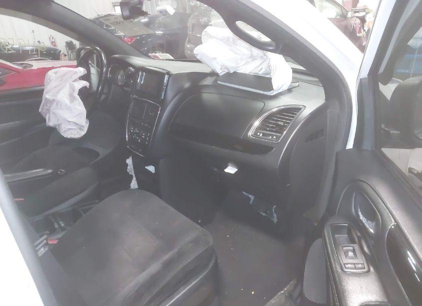 Photo 5 of 2015 Dodge Grand CARAVAN SE PLUS (VIN 2C4RDGBG6FR659875)