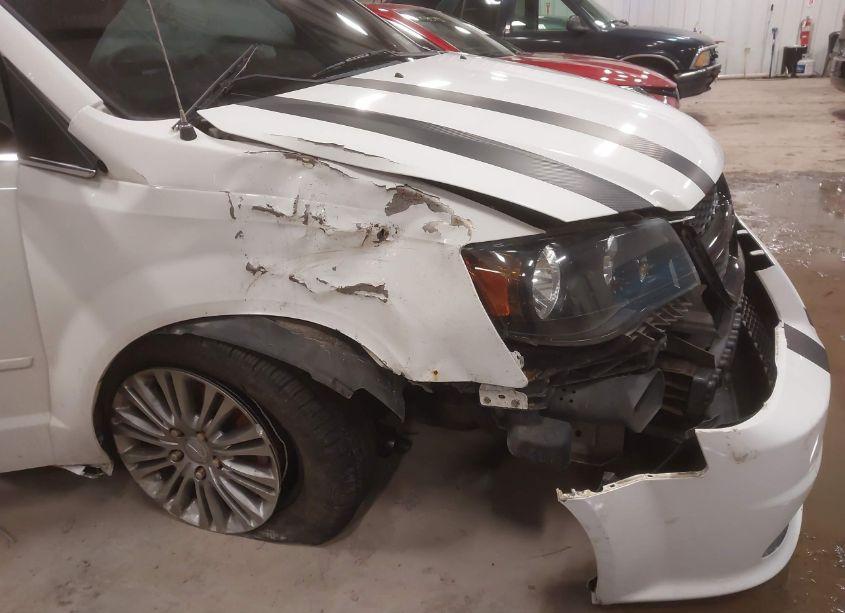 Photo 6 of 2015 Dodge Grand CARAVAN SE PLUS (VIN 2C4RDGBG6FR659875)