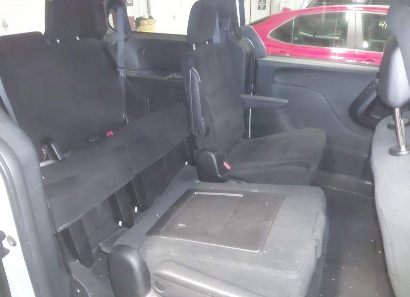 Photo 8 of 2015 Dodge Grand CARAVAN SE PLUS (VIN 2C4RDGBG6FR659875)