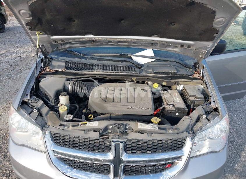 Photo 10 of 2016 Dodge Grand CARAVAN SE (VIN 2C4RDGBG6GR143212)