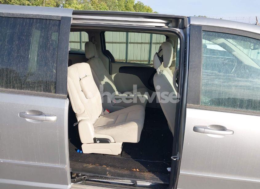 Photo 8 of 2016 Dodge Grand CARAVAN SE (VIN 2C4RDGBG6GR143212)